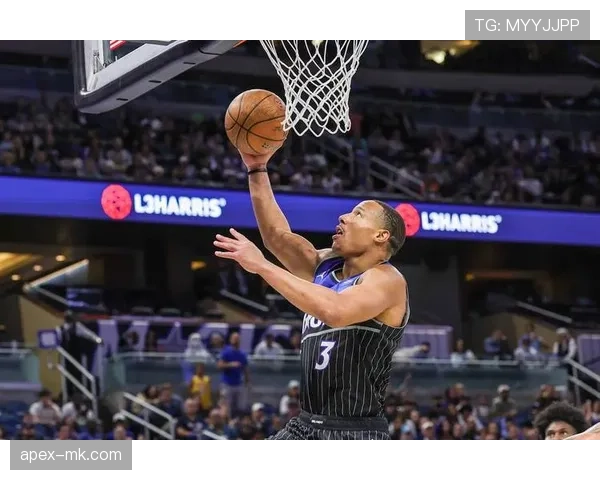 英格尔斯魔术老将闪耀赛场，助力球队逆转取胜