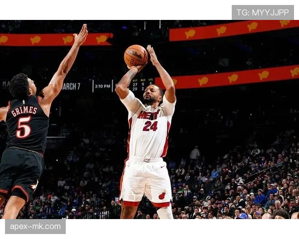 鲍威尔强硬防守获赞：硬汉本色引领球队胜利