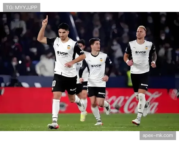 阿拉维斯球员近期表现稳健,整体状态持续提升 阿拉维斯球员近期表现稳健,整体状态持续提升