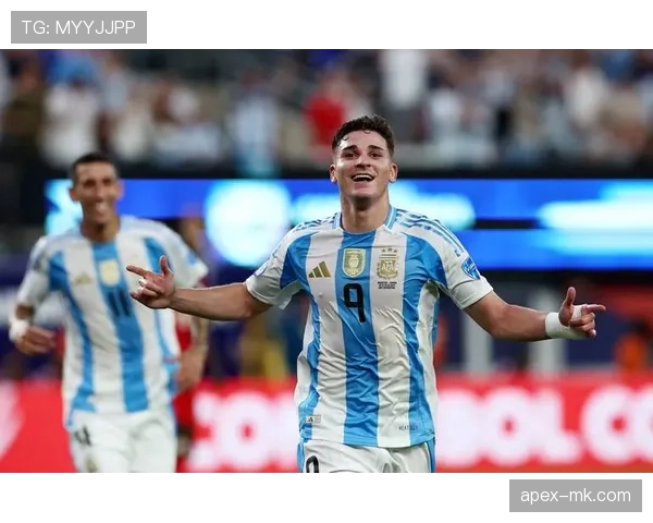 阿尔瓦雷斯顶级前锋潜力与上限解析